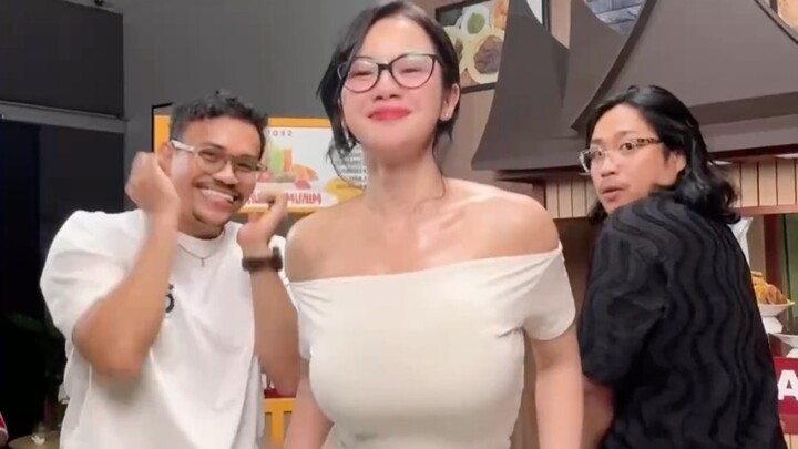 Ajak joget dulu abg” ini😍😍💕💕🥰🤣🥵🤤🤤🥵❤️❤️
