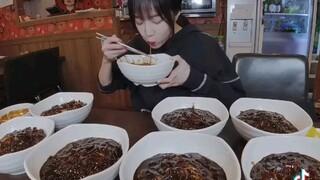 tzuyang mukbang