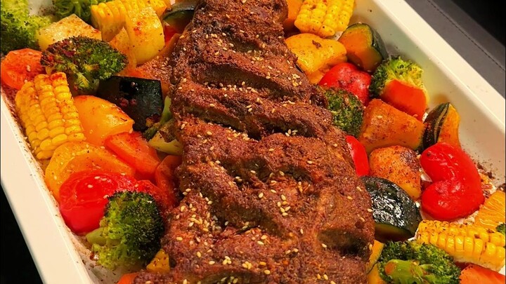 Tối nay ăn đêm, đơn giản chỉ là một đùi cừu nướng thôi!