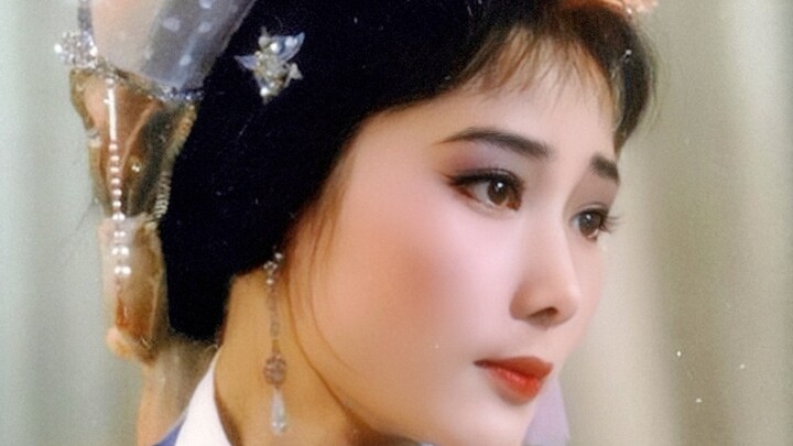 ติดตามการเปลี่ยนแปลงในรูปลักษณ์ของเหอไซเฟยตั้งแต่อายุ 21 ถึง 57 ปี เขาเต็มไปด้วยความงามและความเศร้าโ