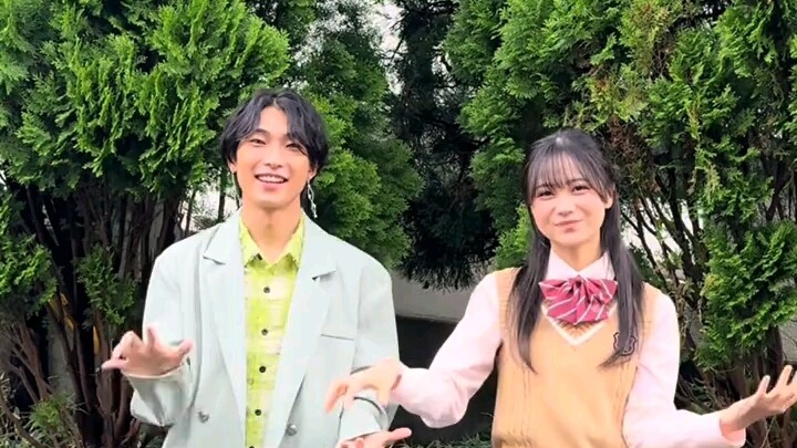 Nielubu’s second brother takes the female lead, Max, to dance the Gabu dance.