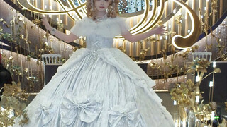 又穿大裙子去漫展咯