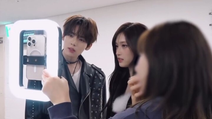 เบื้องหลังการเต้นเพลง Cha ของหลี่รุ่ยและหานเว่ยเฉิน นี่แหละคือความพอดีระหว่างเพื่อนร่วมงาน