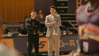 什么，主教练正在热身！