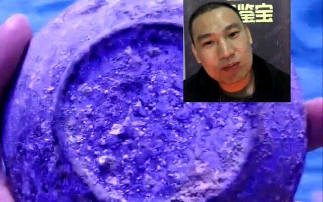 ظننت أنه ملك، لكن اتضح أنه برونز!