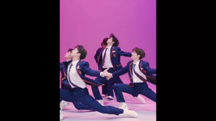 Who! Who on earth can’t get this series of dance moves!