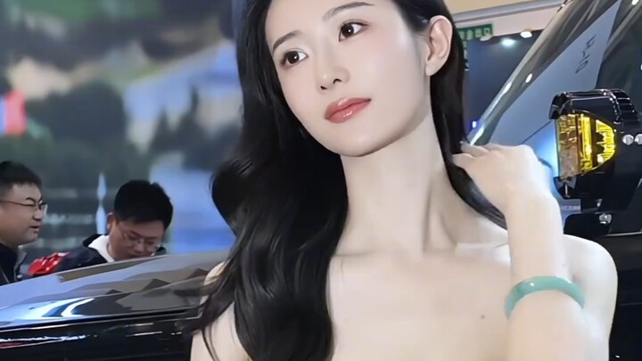 【หมายเลข 247: เซียวหรัน】นางแบบรถหน้าตาสะสวยผิวขาว – “โครงการสะสมสาวหน้าตาดีทั้งเน็ต”