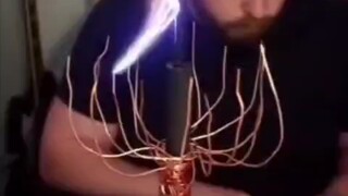 هذا هو الموسيقى الإلكترونية الحقيقية