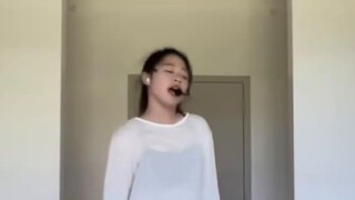 【إيما】 أداء عضوة برنامج التدريب الإبداعي في سن الـ15، أغنية ITZY "Not Shy" كاملة الصوت والرقص، قدرات
