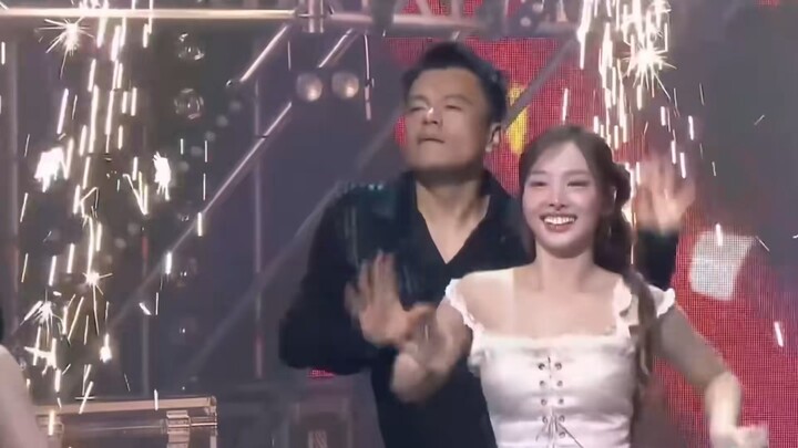 JYP Park Jin-young mở công ty chẳng phải chỉ để bản thân được làm idol sao! Lần nào cũng đứng vị trí