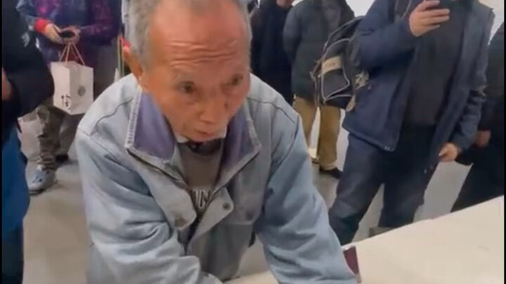 Lihat lagi pendidikan dari sudut pandang yang berbeda, paman Pak Fan benar‑benar luar biasa! Keluara