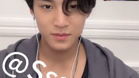 Who taught Xiao Kui this hand dance? Hahaha!