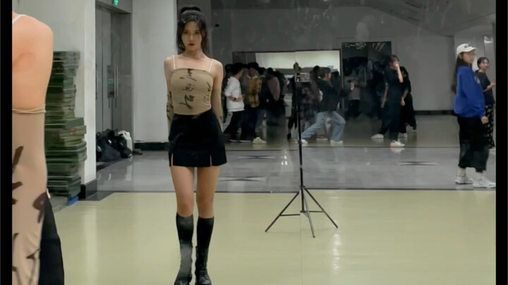 ! ! น้องใหม่ขุดเร็ว "SNAKE" -- Girls planet999 ฉันรู้สึกแย่กับเสี่ยวซูและเสี่ยวถิงของฉันจัง o(╥﹏╥)o