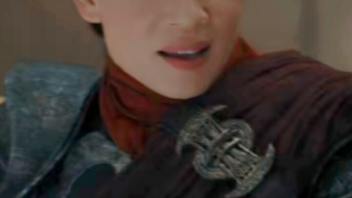 “เธอหน้าตาดูแพงมาก! ส่วนสูงไม่ถึงหนึ่งเมตรหก แต่บารมีเท่าหนึ่งเมตรแปด”