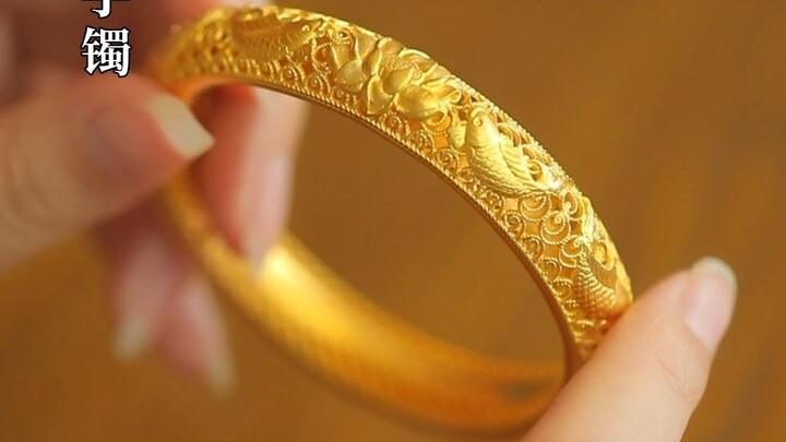 Di zaman dahulu, mahar adalah tanda penghargaan terhadap pihak perempuan, sementara mas kawin adalah