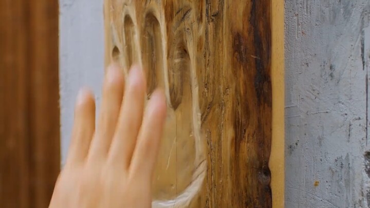 “Hổ Hạc Song Hành” – Phim mới đáng xem: Một ngôi làng kỳ lạ, nơi chỉ cần mất điện là thời gian quay 