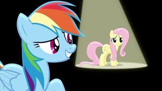 Rainbow Dash และ Fluttershy ร้องเพลงเดโมอย่างอิสระโดยไม่มีท่อนร้องใดๆ