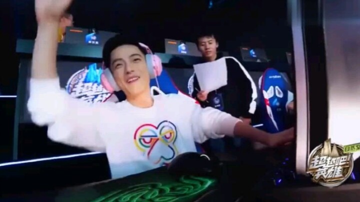 Chu Thục Nghi gặp thất bại thảm hại trong cuộc đời, bị đánh đến nỗi rớt luôn tai nghe!