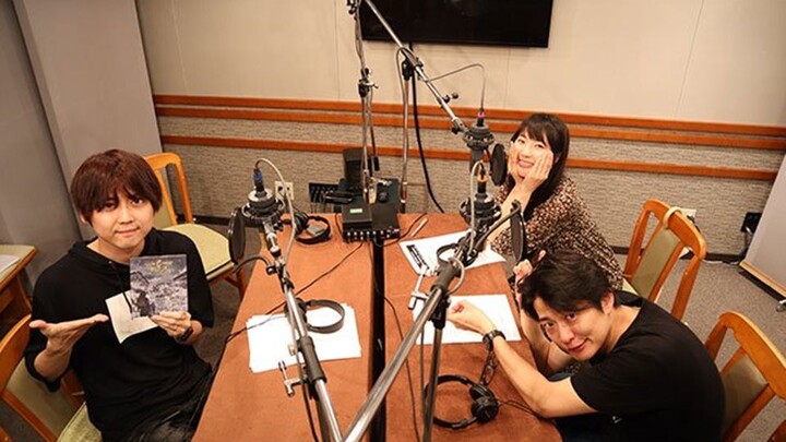 [Phụ đề cũ] Ba diễn viên lồng tiếng hát Guren Yuya một cách say mê