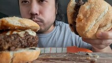ASMR CHEESEBURGERS - EATING SOUNDS