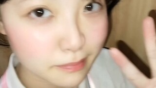 Cuộc sống thường ngày của một nữ sinh trung học bí mật chụp ảnh tự sướng trong nhà vệ sinh…! Hahaha