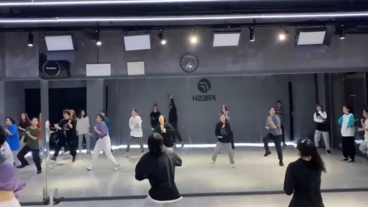 How did a sweet girl who had never been exposed to dance become a handsome guy step by step through 