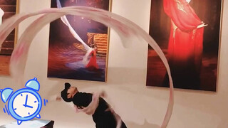 李玉刚 弟子 霄磊 甩长绸