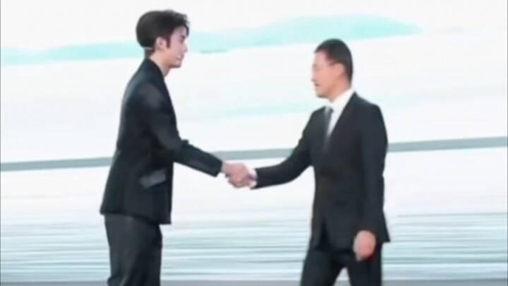 【Wu Lei - Konferensi Pers Huawei】Kenapa bisa banyak drama terus ya hahaha