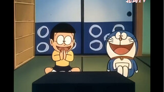 so cute! Little Dora clapped with her feet!