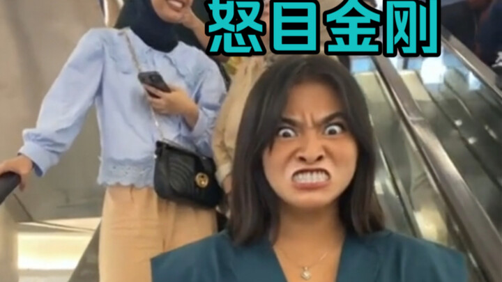 “Kiểm soát biểu cảm của người qua đường, ai cũng đáng yêu”