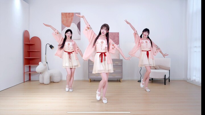 Three-person ancient dance "Peach Blossom Smile"