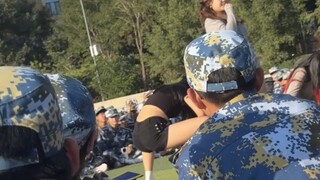 【艺术职业大学】训练的学弟们都看呆了