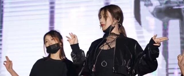 Thôi Na Lệ Sa hóa ra xinh thế này, hồi cô ấy còn hoạt động trong nhóm nhạc nữ thì đã quá đẹp rồi, gi