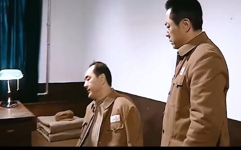เหล่าคงในที่สุดก็เดินทางไปตามคำมั่นสัญญา แล้วโทรหาเสี่ยวเถียน