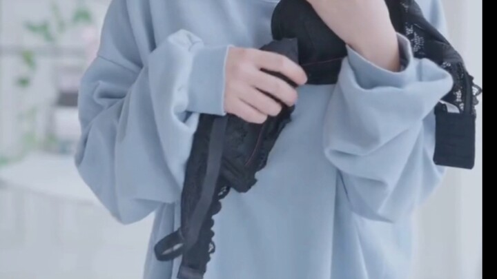 Versi lengkap padu padan rok hoodie biru oleh Yang Shuyun