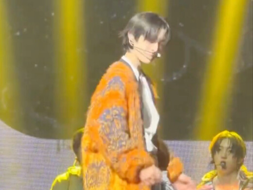 Highly visually appealing! JYP’s new boy group member in charge of kicks and flips performs a dance 