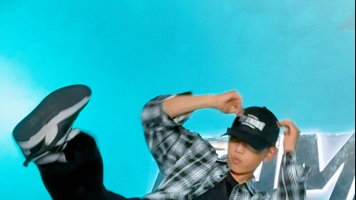 Không có gì to tát, chỉ cần nhảy #Sticky #yukichoreography