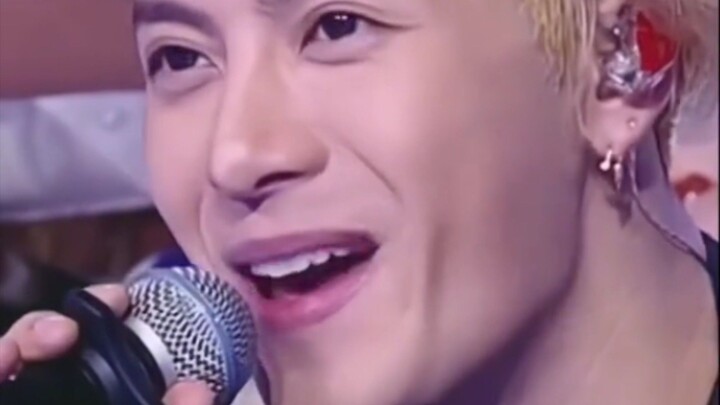Mark singing I love you 3000! 🥰🥰 Ps. video not mine  credits to the owner😊