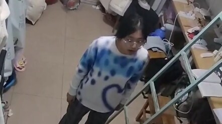 Cuộc khủng hoảng trong ký túc xá nữ, xem đến cuối tôi phát hoảng luôn!!