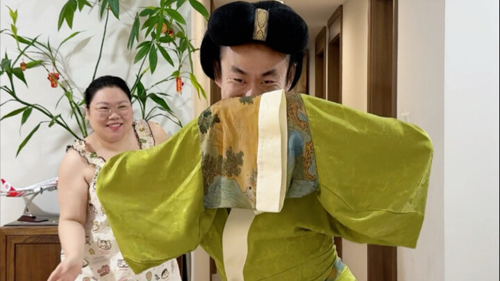 威武三分之一生的杨歪歪大王被一个不体面的痘放倒了，歪夫换上心爱的“战袍”，“替妻出征”！#跳舞#古典舞#夫妻相处之道 #邯郸学步舞蹈#抽象