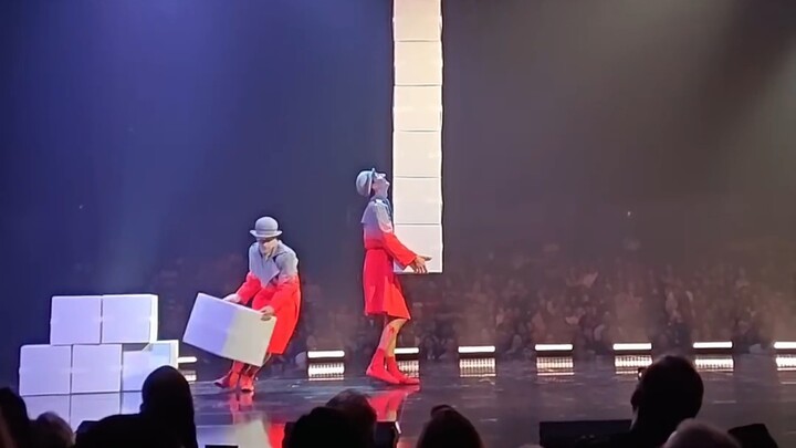 Stacking box height