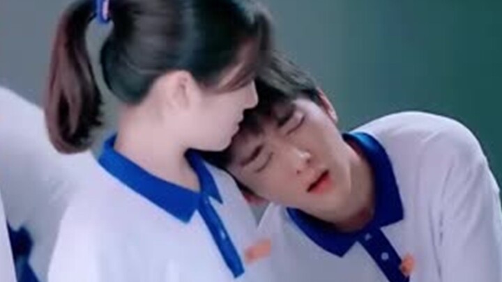 Lin Yang memang penuh kemanjaan, secara terang-terangan memihak Yu Zhouzhou.