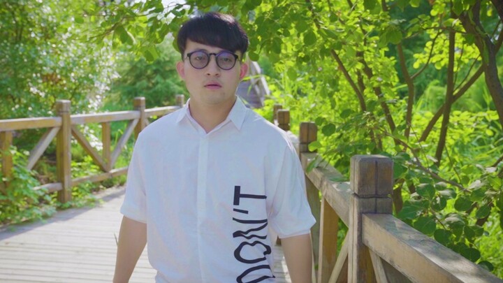 Khi nghe bài hát này, các bạn đang làm gì vậy?