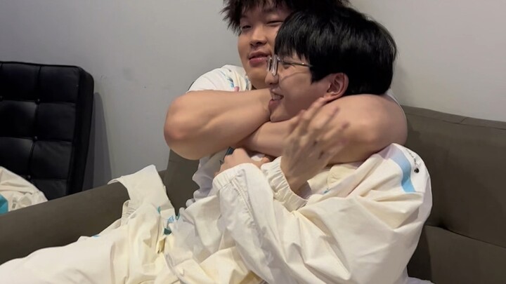 #Buku Harian London Bu Lulu# E～l～k～ Giliranmu! Mala Xiang Guo Enak Banget Meong [BLG Bu Lulu_Pencint