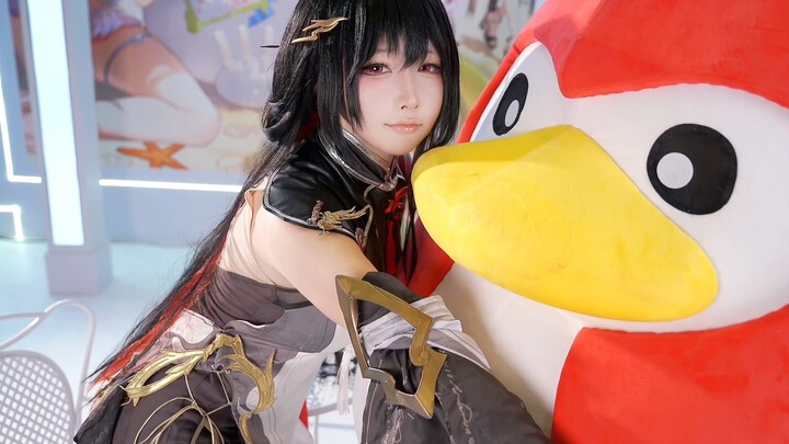 ใครกำลังมีความสุขที่งานแสดง BW