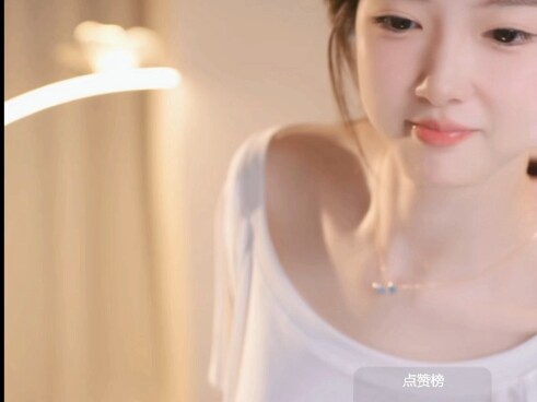 Ruyi Tuantuan's live dance performance of "Hello Moto" on October 22, 2025