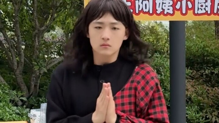 Menemui seorang mahasiswa yang menjual jus jambu biji dan lemon