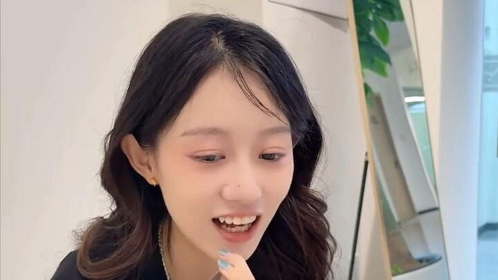 เมื่อคุณกำลังเบื่อแล้วมีสายหลอกลวงโทรเข้ามา นักต้มตุ๋นบอกว่า: กินยาแล้วอย่าโทรมา!