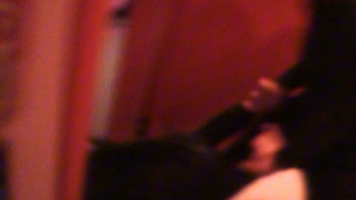 Lagi-lagi ada bos karaoke yang minta aku merekam videonya pakai sendok pembersih telinga. Aku nggak 