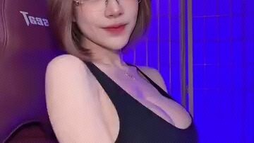 Bounce girl